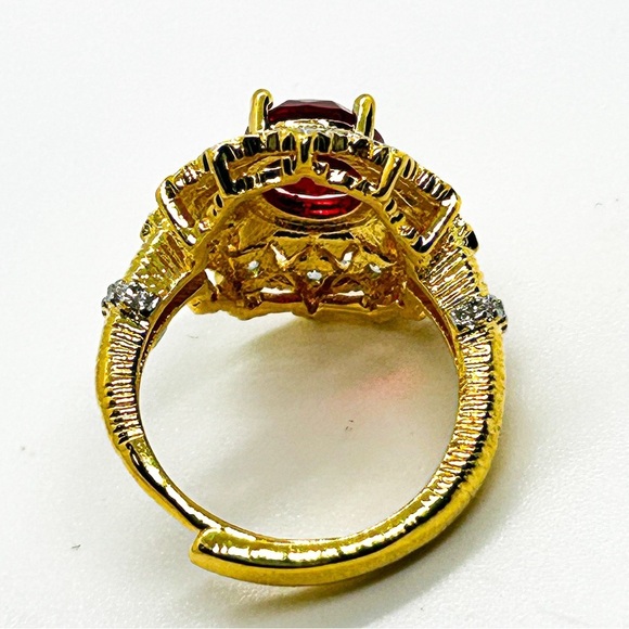 NWT Gorgeous large cocktail ring with Red stone adjustable size - Picture 9 of 16